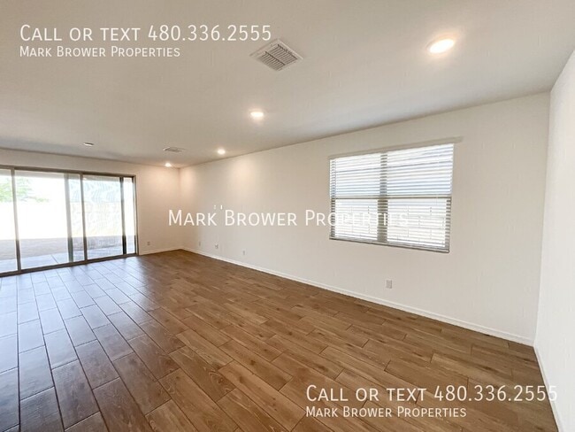 Building Photo - 34682 Ashwood Dr