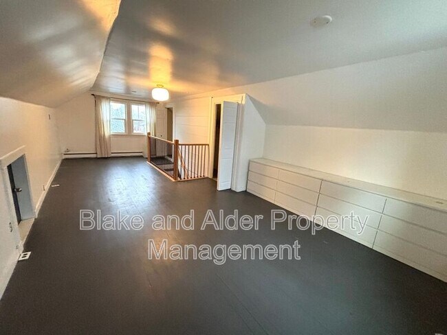 Building Photo - 7336 N Central St