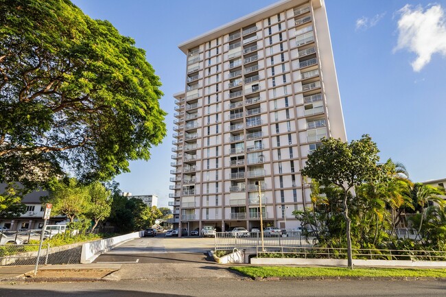 Building Photo - High floor, corner unit at Makiki Towers. Partially furnished, renovated 2-bedroom, 1.5 bathroom ...