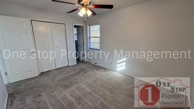 Building Photo - Charming 3-bedroom, 2-bathroom home in Blue Springs