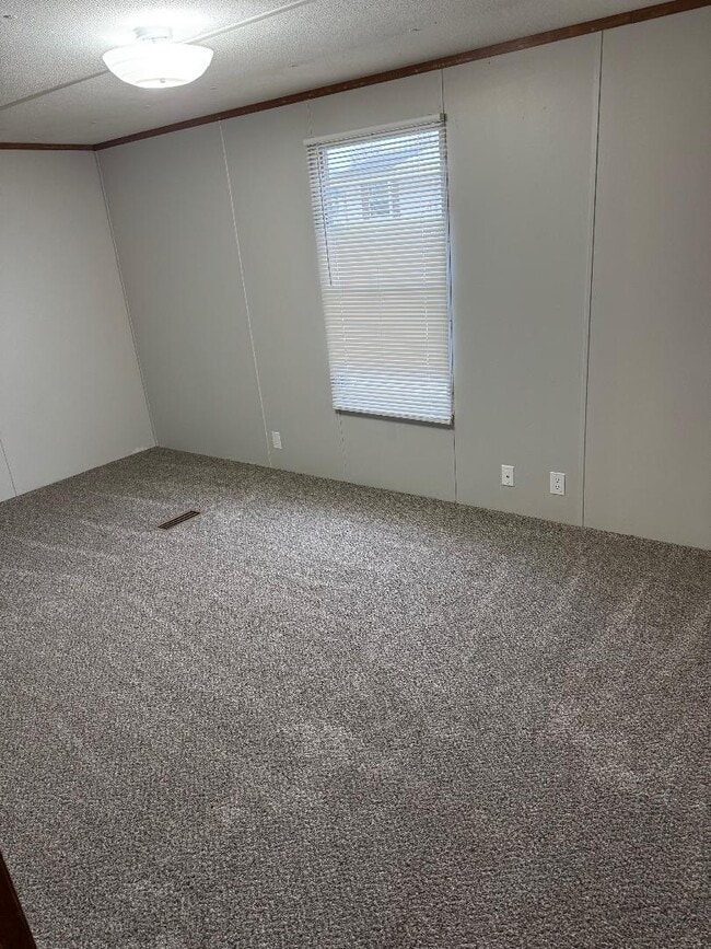 Building Photo - 1248 Kathy Ave