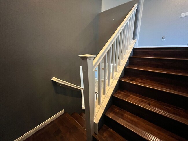 Building Photo - Stylish 3-Bedroom Home with Loft in Gated Community