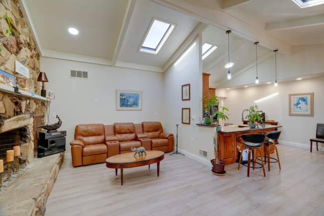 Building Photo - 119 San Jose St