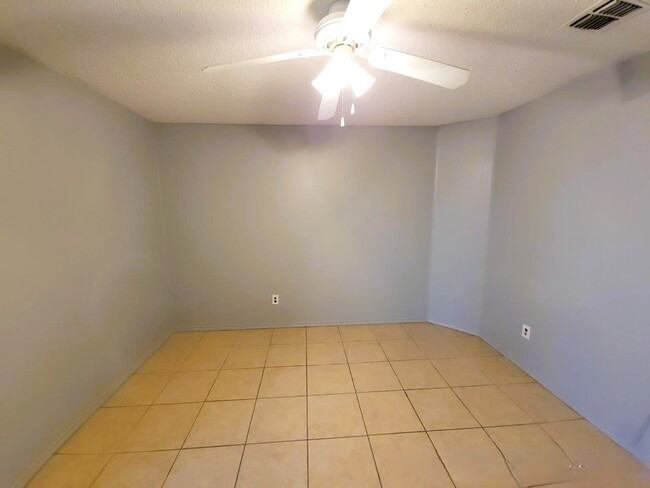 Building Photo - 1330 Blazing Star Trail