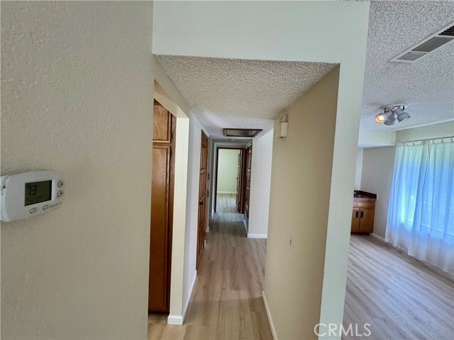 Building Photo - 9837 Vail Dr