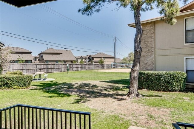 Building Photo - 10616 Mellow Meadow Dr