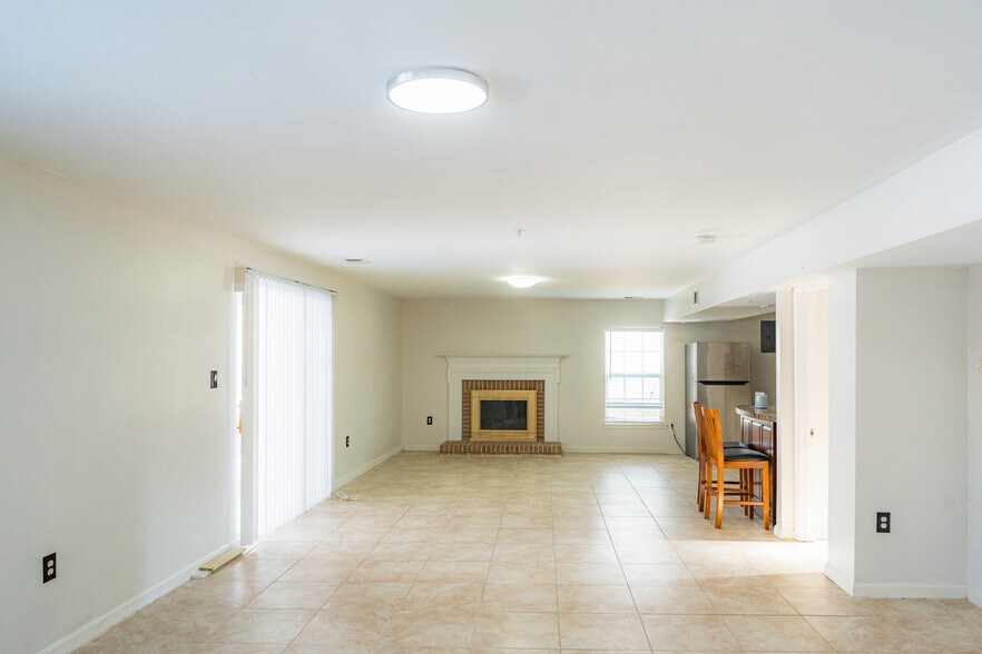 Building Photo - 1111 Merganser Ct