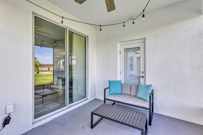Building Photo - 2906 Carrickton Cir