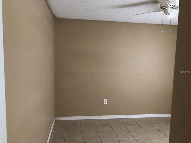 Building Photo - 325 Baccarat Ct