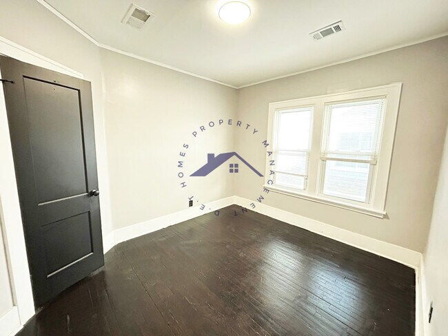 Building Photo - 3877 Garland St