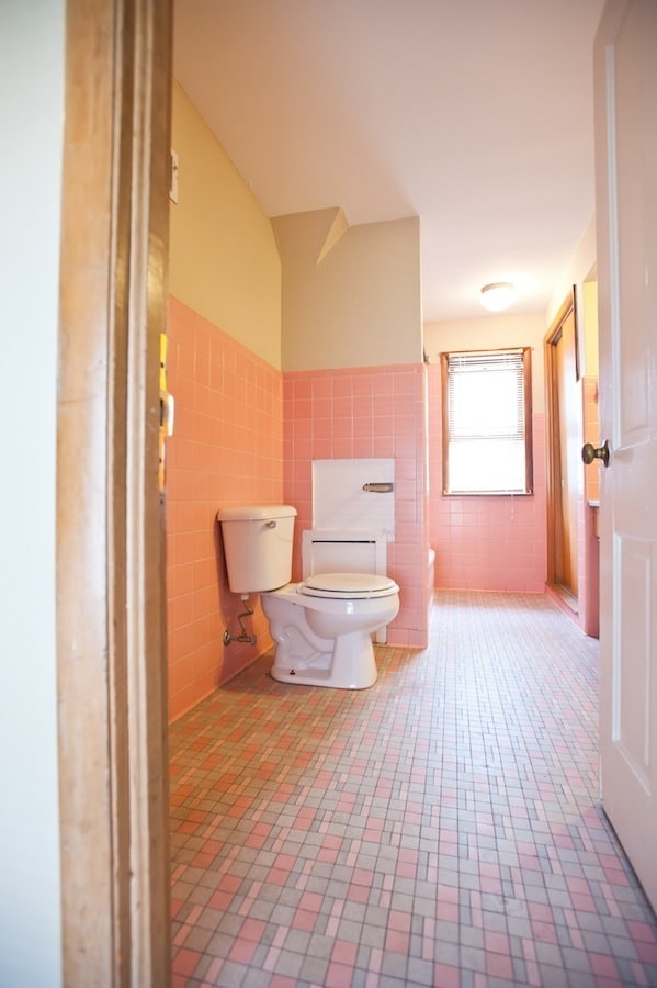 Building Photo - 3259 N Oakland Ave