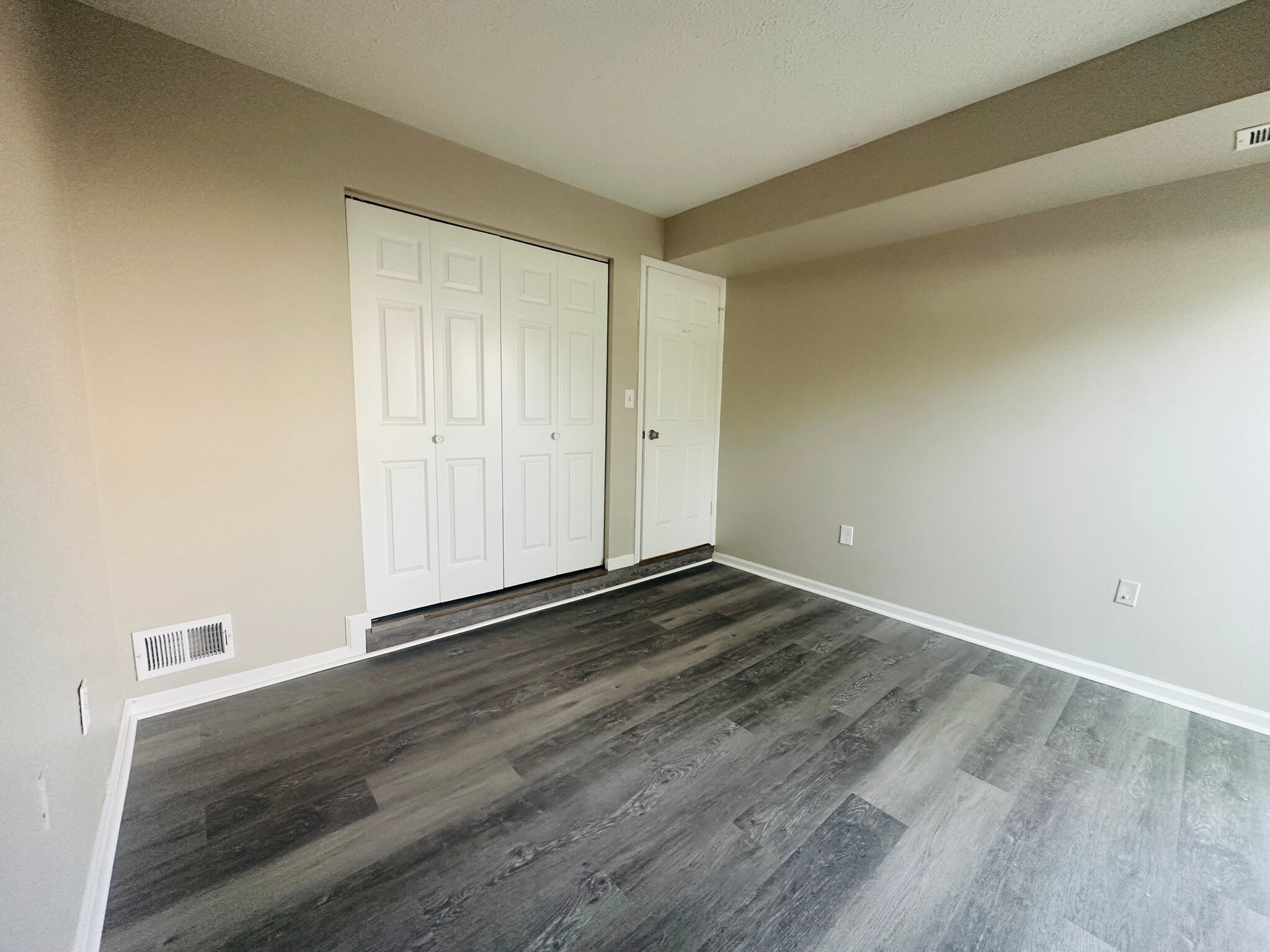 Building Photo - 7921 Brighton Way