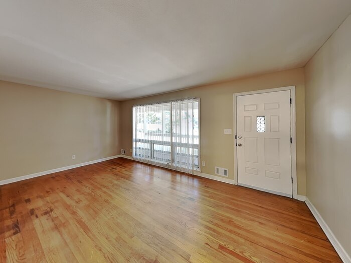 Building Photo - 1407 Palmer Pl SW