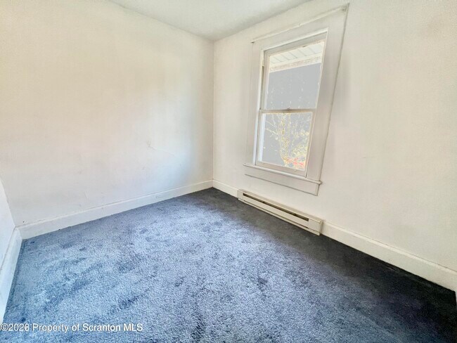 Building Photo - 608 Taylor