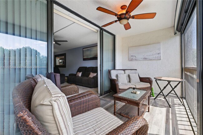 Building Photo - 6620 Boca Del Mar Dr