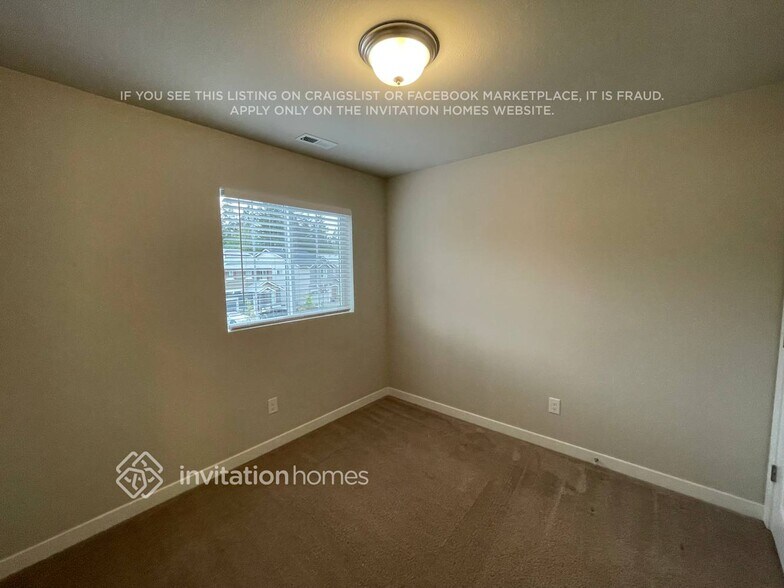 Building Photo - 7724 208th Ave E