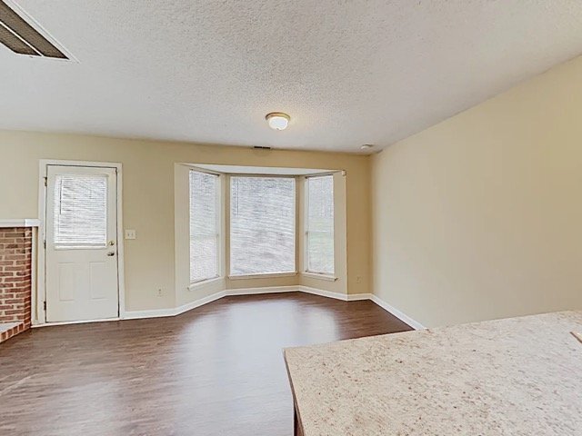 Building Photo - 8629 Lockerbie Ln