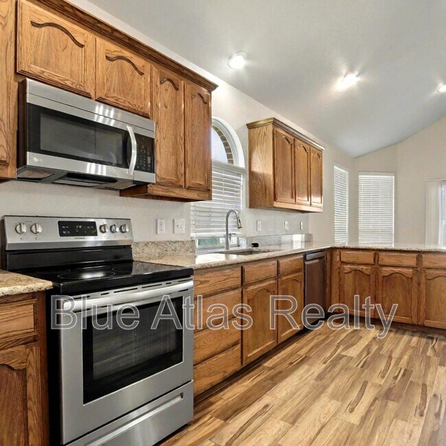 Building Photo - 6120 Amberjack Trail