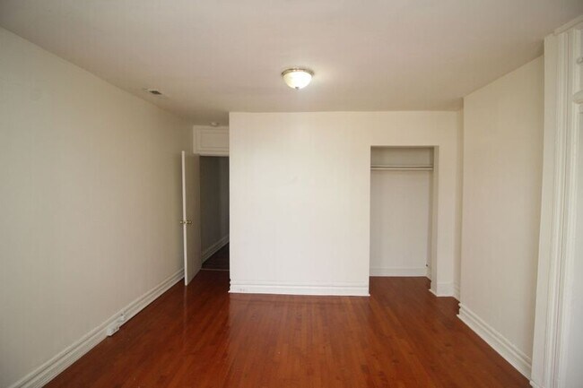 Building Photo - 2630 N Charles St