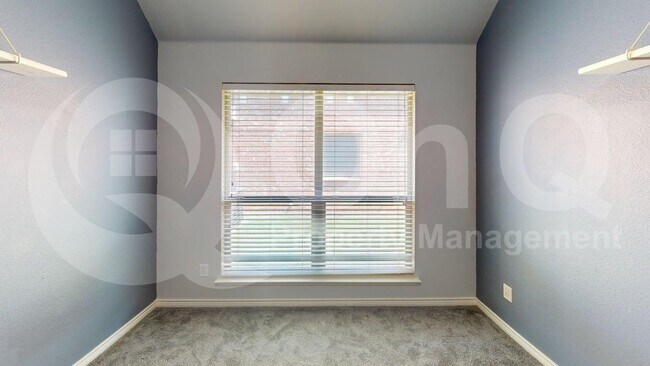 Building Photo - 1618 Nestledown Dr