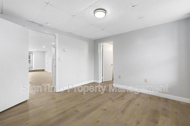 Building Photo - 225-229 Jonathan Street (new) - 225-302