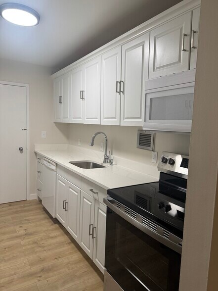 Building Photo - 7505 Democracy Blvd