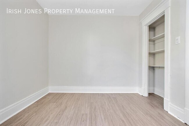 Building Photo - 2518 Delaware Ave