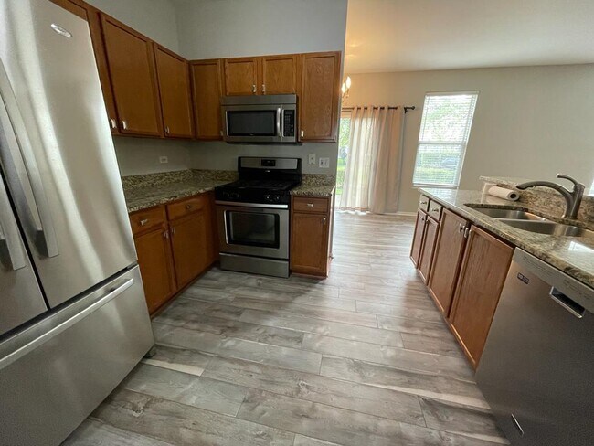 Building Photo - 3915 Granite Ct
