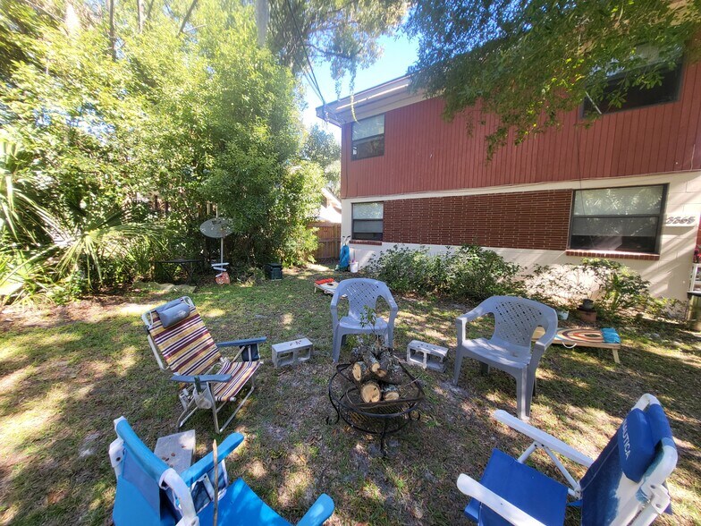 Building Photo - 3365 Drew St