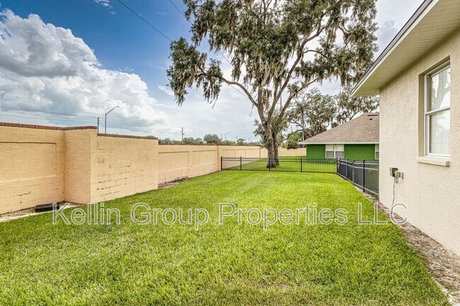Building Photo - 1229 Lake Deeson Woods Ln