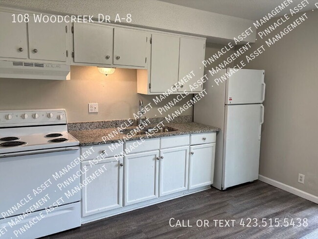 Building Photo - 108 Woodcreek Rd