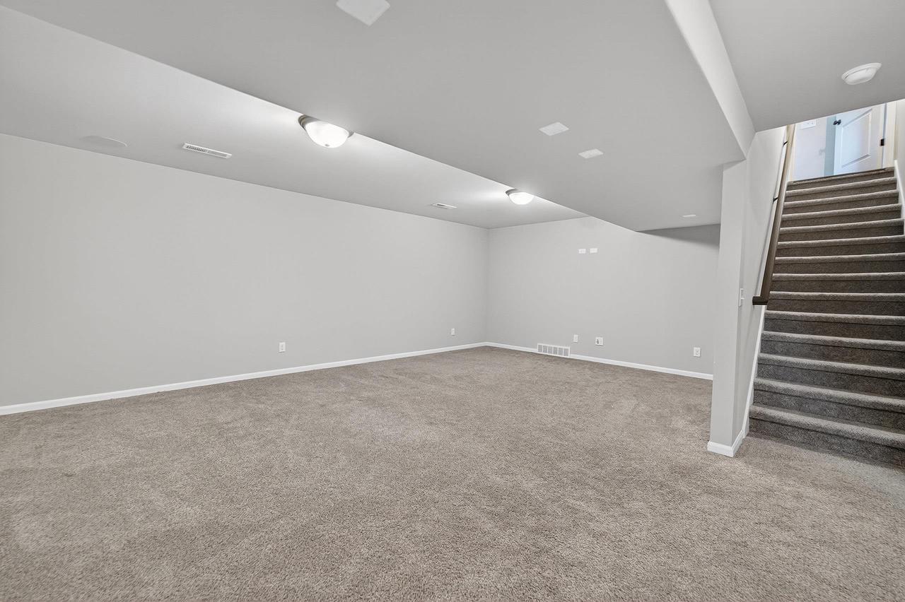 Building Photo - 9720 Winter Basil Dr
