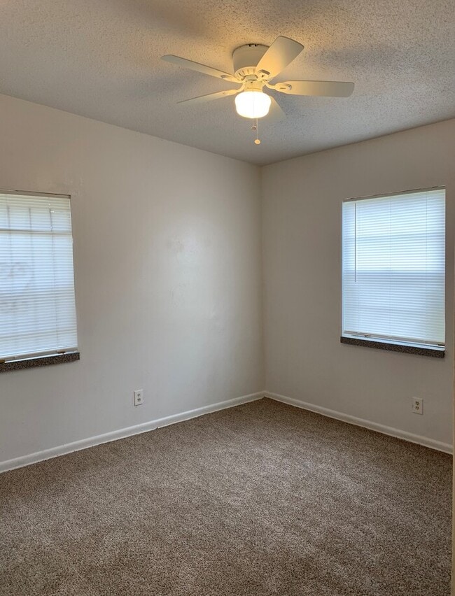 Building Photo - Spacious Backyard And Screened Porch In This Cozy 3 Bedroom Home