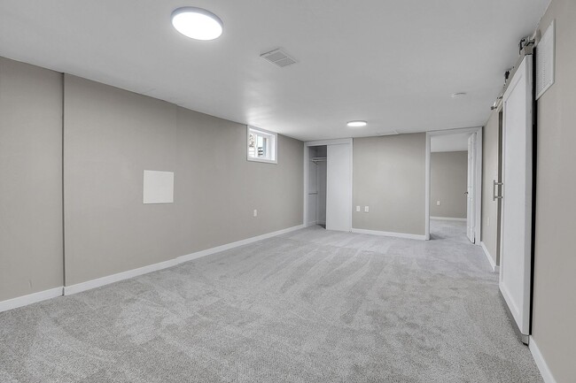 Building Photo - 4 bedroom, 2 bath Home in Golden