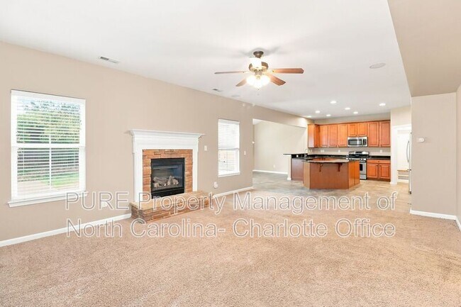 Building Photo - 3007 Fallondale Rd