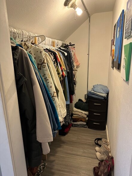 Building Photo - 1621-1623 Hyde Ave