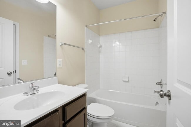 Building Photo - 14325 Potomac Heights Ln