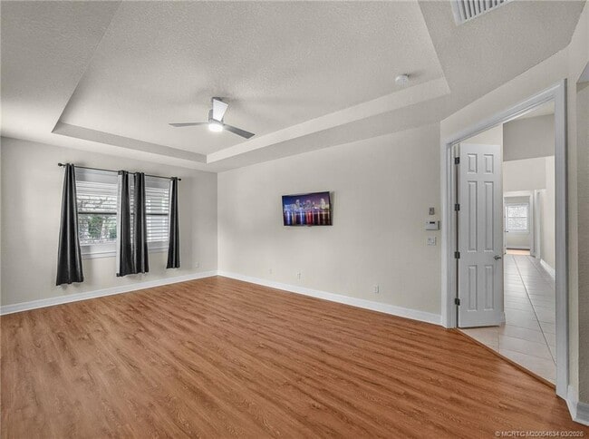 Building Photo - 724 SW Sea Green St