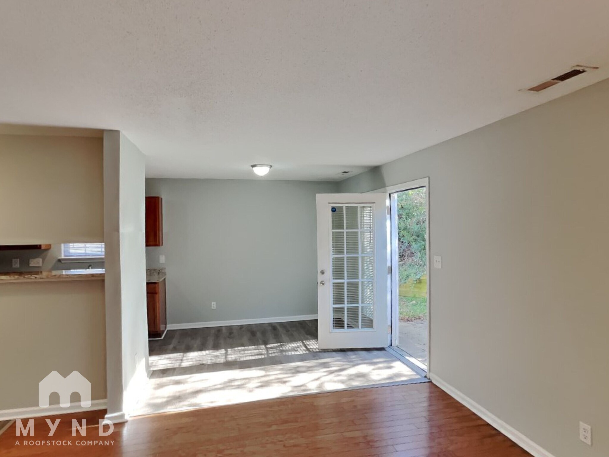 Building Photo - 10922 Olde English Dr