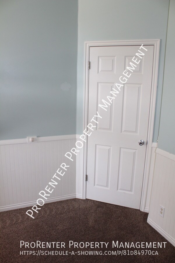 Building Photo - 2898 W 1375 N
