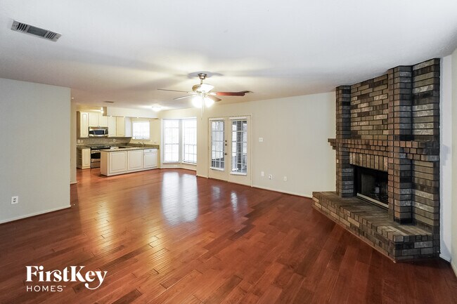 Building Photo - 16810 Poplar Hill St