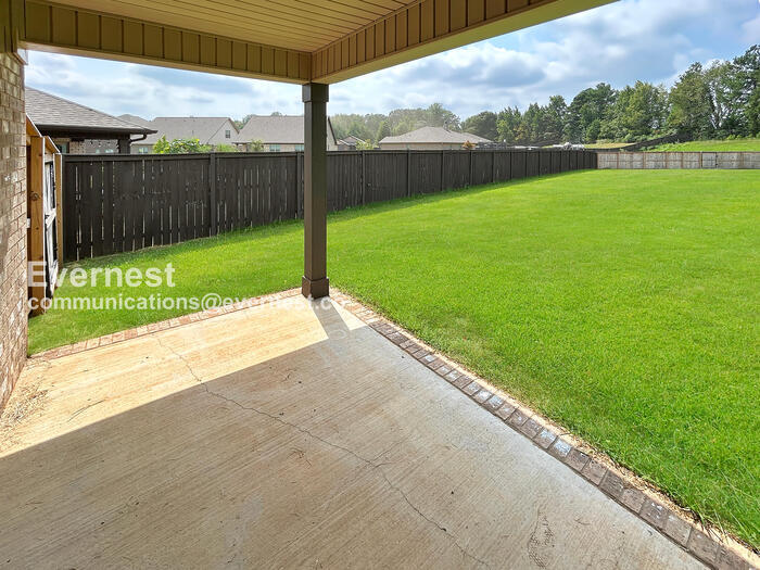 Building Photo - 322 Fenrose Dr