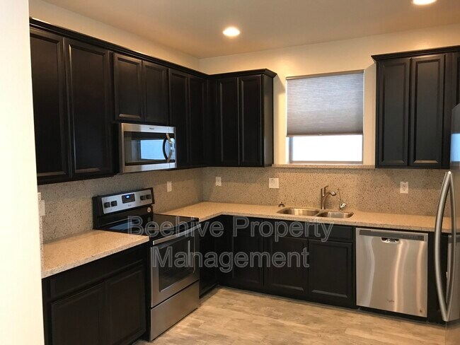 Building Photo - 3014 N 72nd St