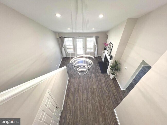 Building Photo - 12020 Taliesin Pl