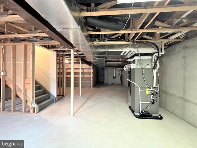 Building Photo - 202 Shannon Ct