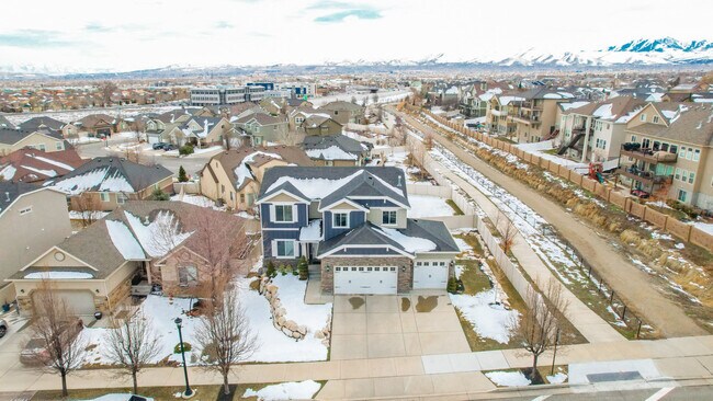 Building Photo - 3857 Ivey Ranch Rd