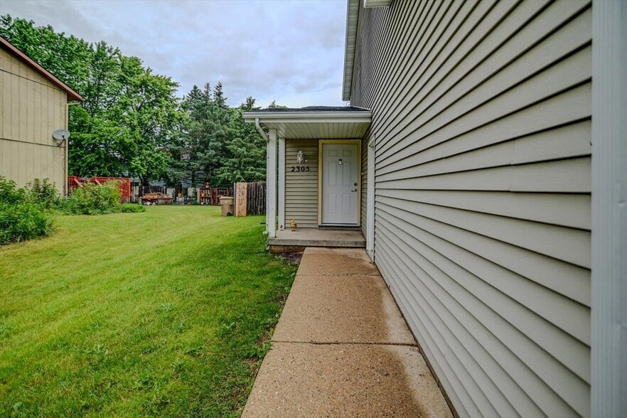 Building Photo - 2305 McKenna Blvd