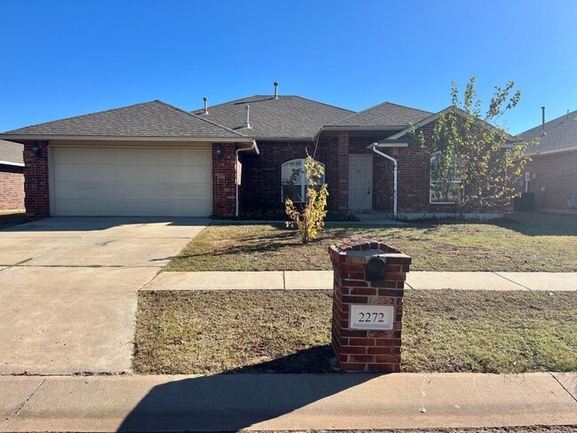 Primary Photo - Beautiful Home in Deer Creek Community