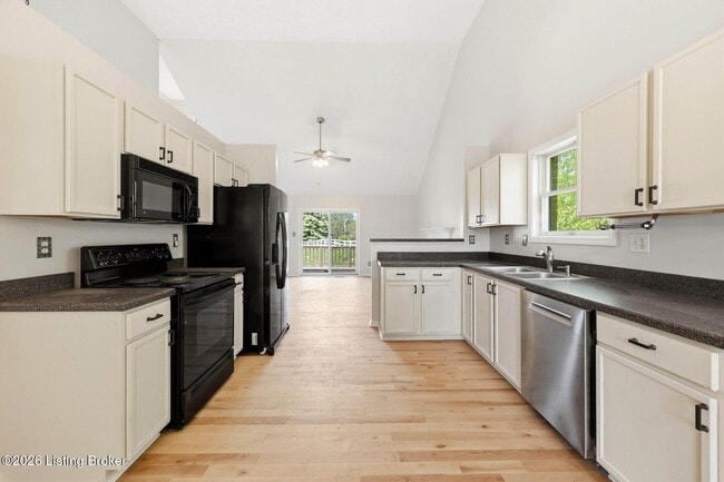 Building Photo - 4029 Orchard Lake Dr