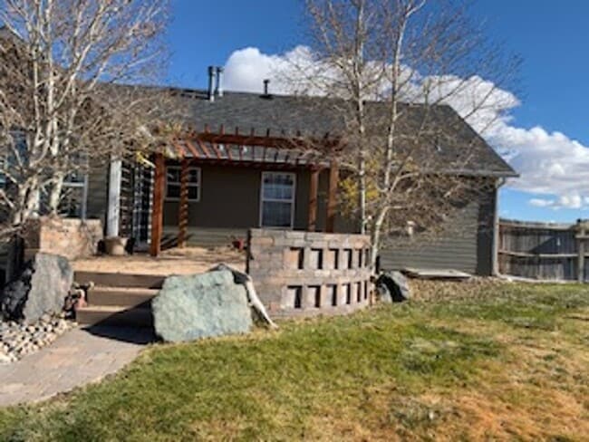 Building Photo - Fabulous 4 bedroom, 3 bath Rural Property ...